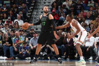 在新老交替 在新老交替